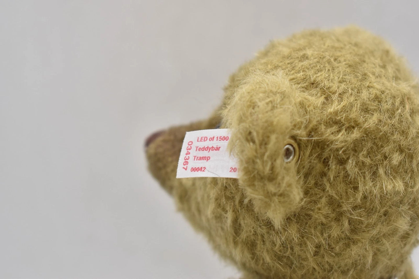 Steiff Tramp Mohair Teddy Bear – Limited Edition 034367 Squeaker 32cm