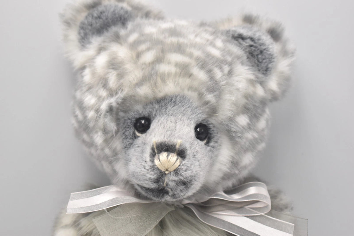 Charlie Bears Melissa Teddy Bear Retired Tagged Isabelle Lee Designed