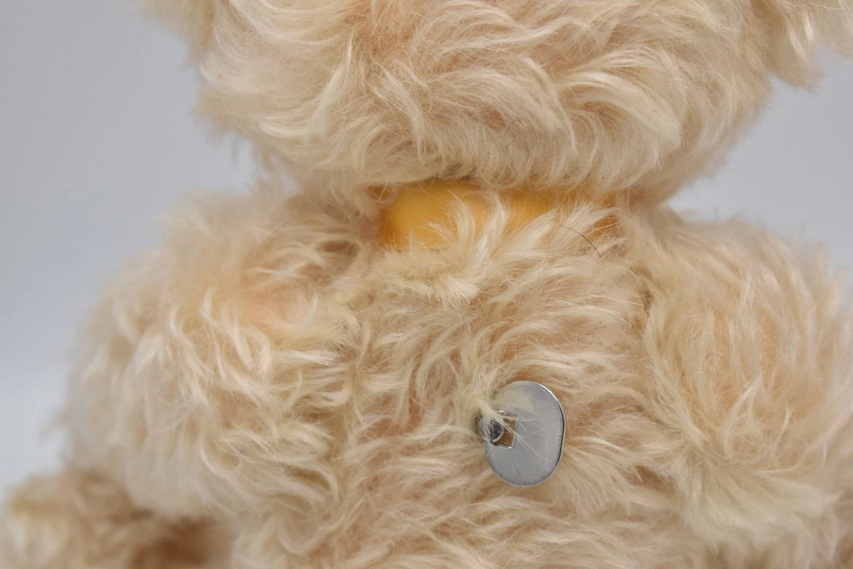 Steiff Oliver Musical Spring Bear 663239 Mohair Vivaldi Fully Jointed 30cm