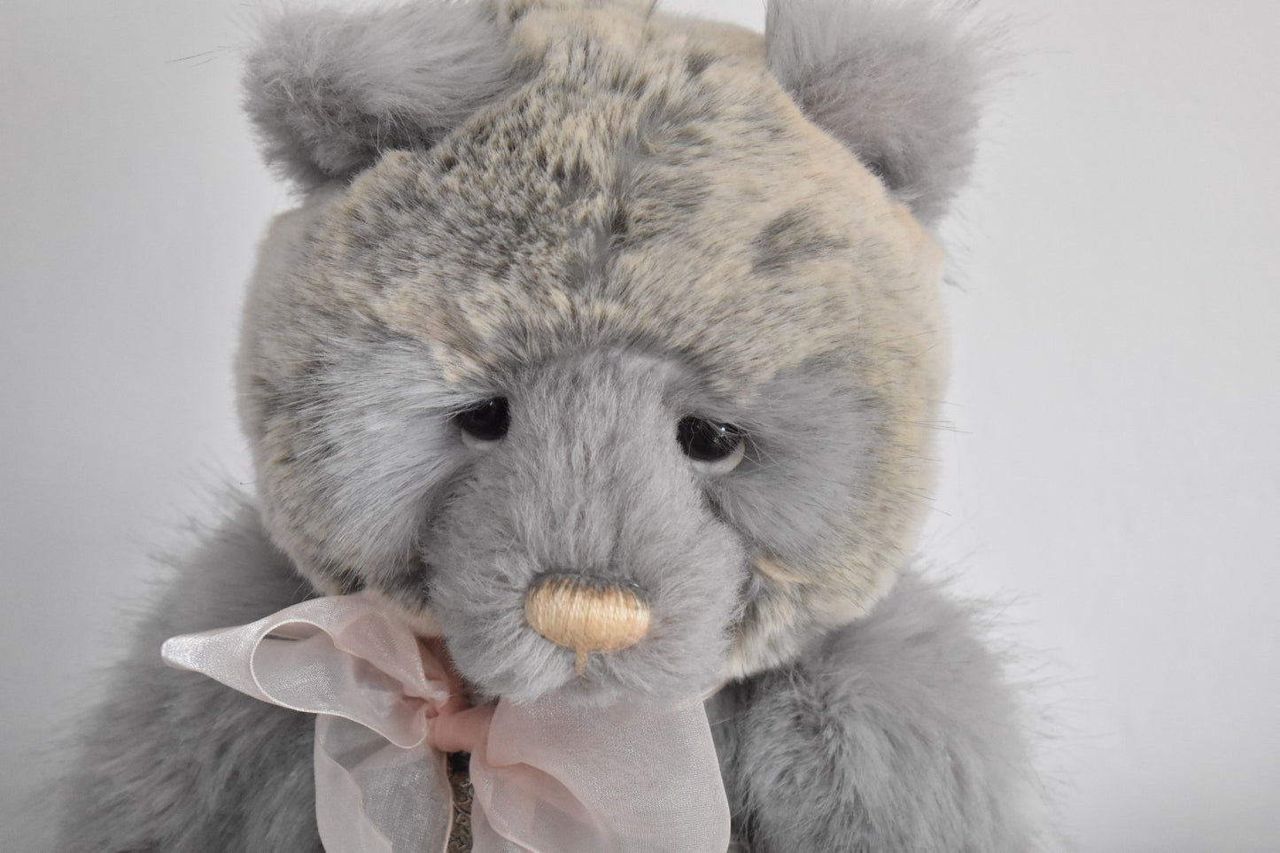 Charlie Bears Charlie Year Bear 2018 – Retired – Tagged – Designed by Isabelle L