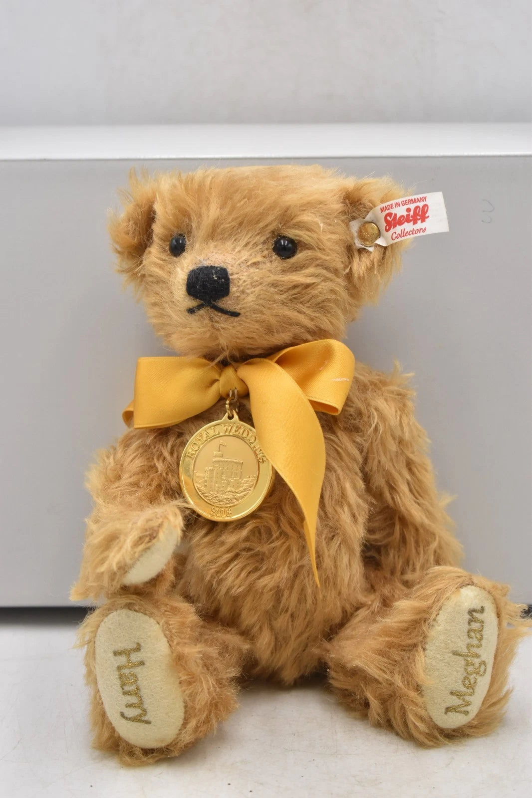 Steiff Harry & Meghan Royal Wedding Bear 690464 Limited Edition 139 Retired 25cm