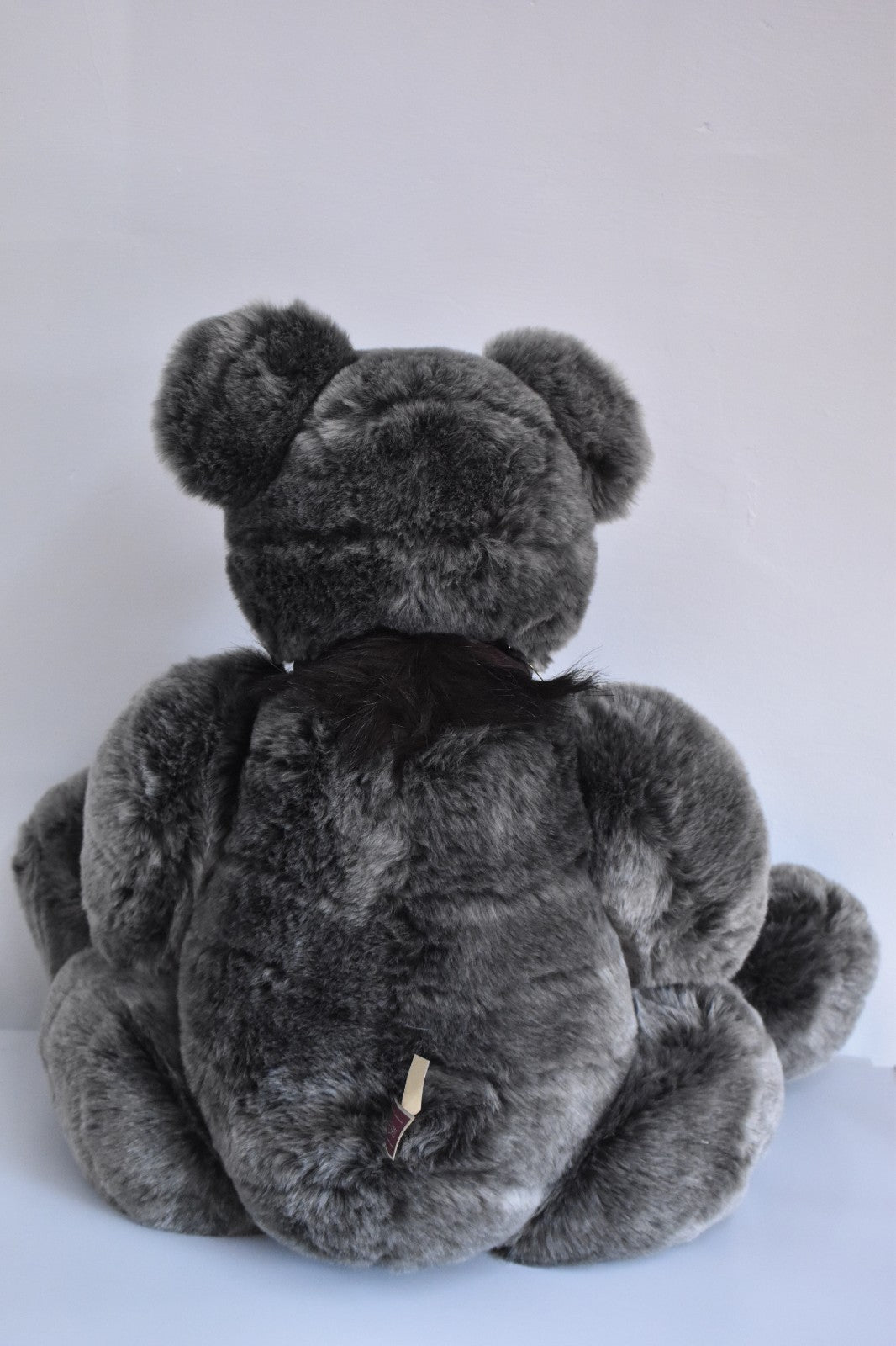 Charlie Bears Hugsley – Retired & Tagged – Designed by Isabelle Lee