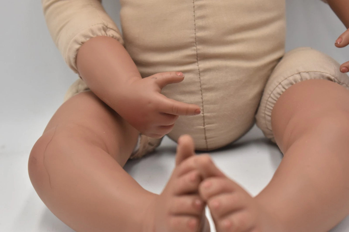 Ashton-Drake Waltraud Hanl Baby Girl Doll Reborn Style Vinyl Collectible 48cm