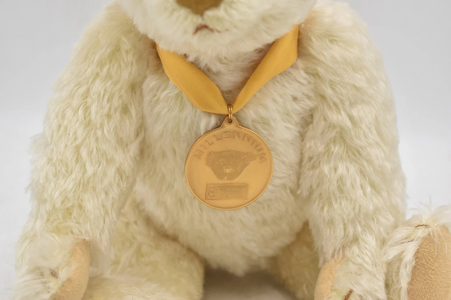 Steiff Millennium Teddy Bear Year 2000 Cream 654701 30cm Danbury Mint