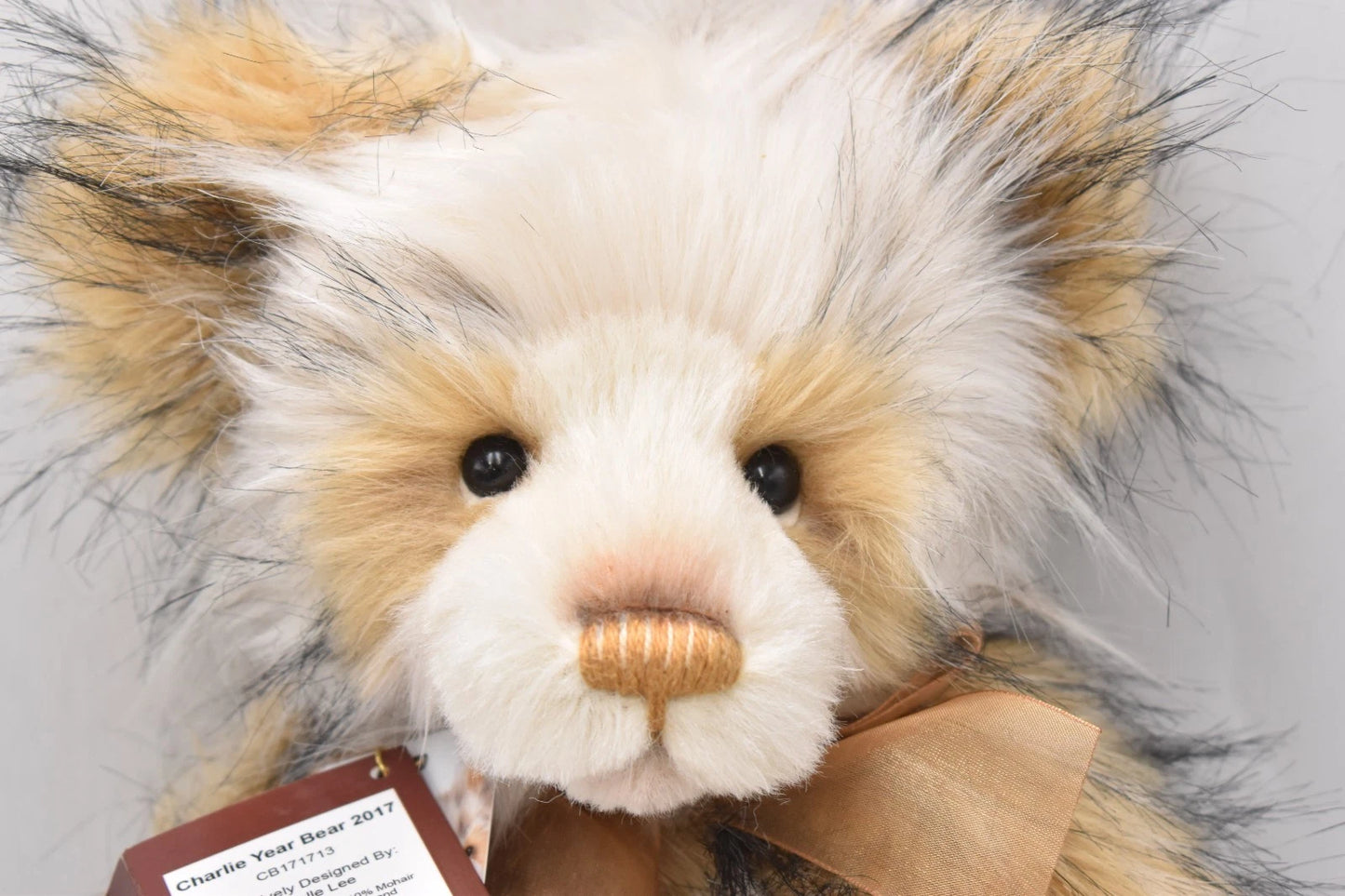 Charlie Bears Year Bear 2017 Hug 9 – Retired – Isabelle Lee Design – Tagged