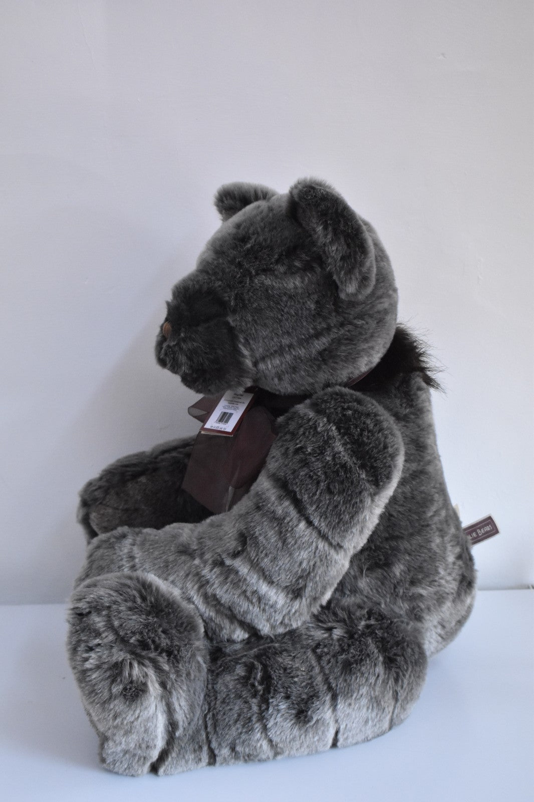 Charlie Bears Hugsley – Retired & Tagged – Designed by Isabelle Lee