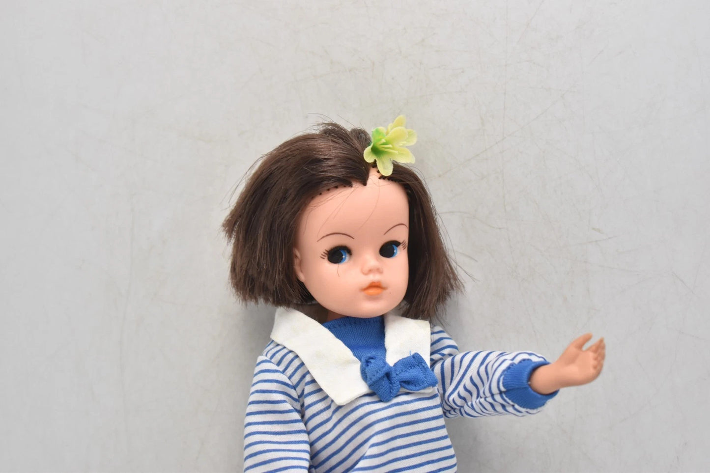 Vintage 1984 Sindy Doll 033055X Twist Waist Brown Hair Sailor Outfit 26cm