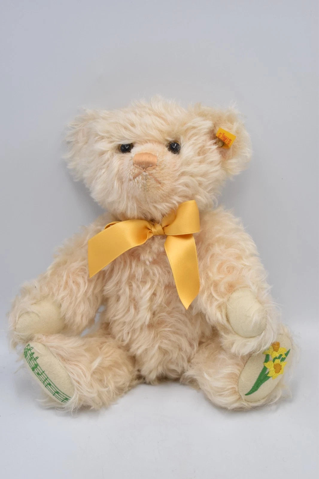 Steiff Oliver Musical Spring Bear 663239 Mohair Vivaldi Fully Jointed 30cm