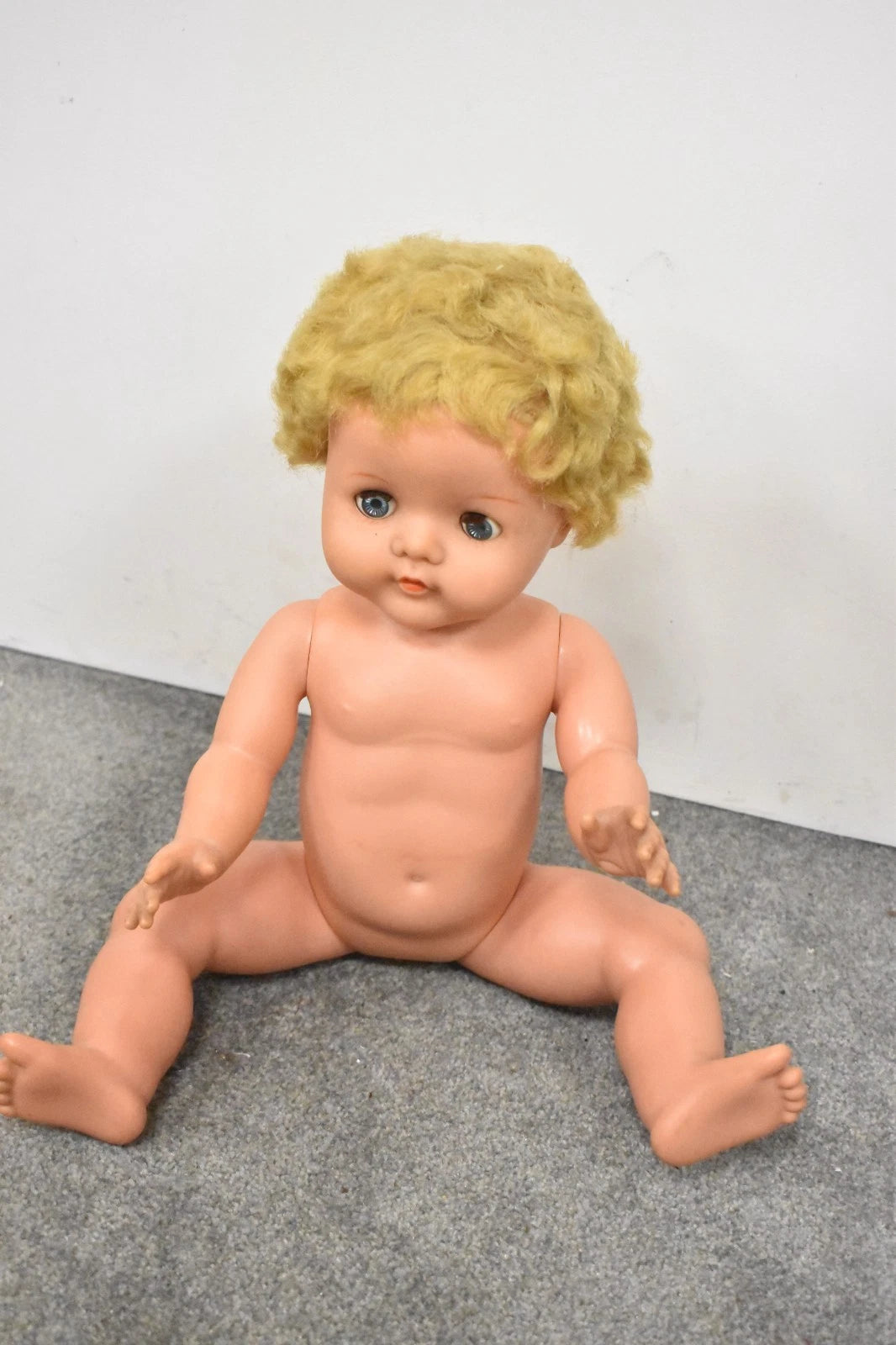 Vintage 1950s Pedigree Large Doll – Blinking Sleepy Eyes Collectable 48cmVintage