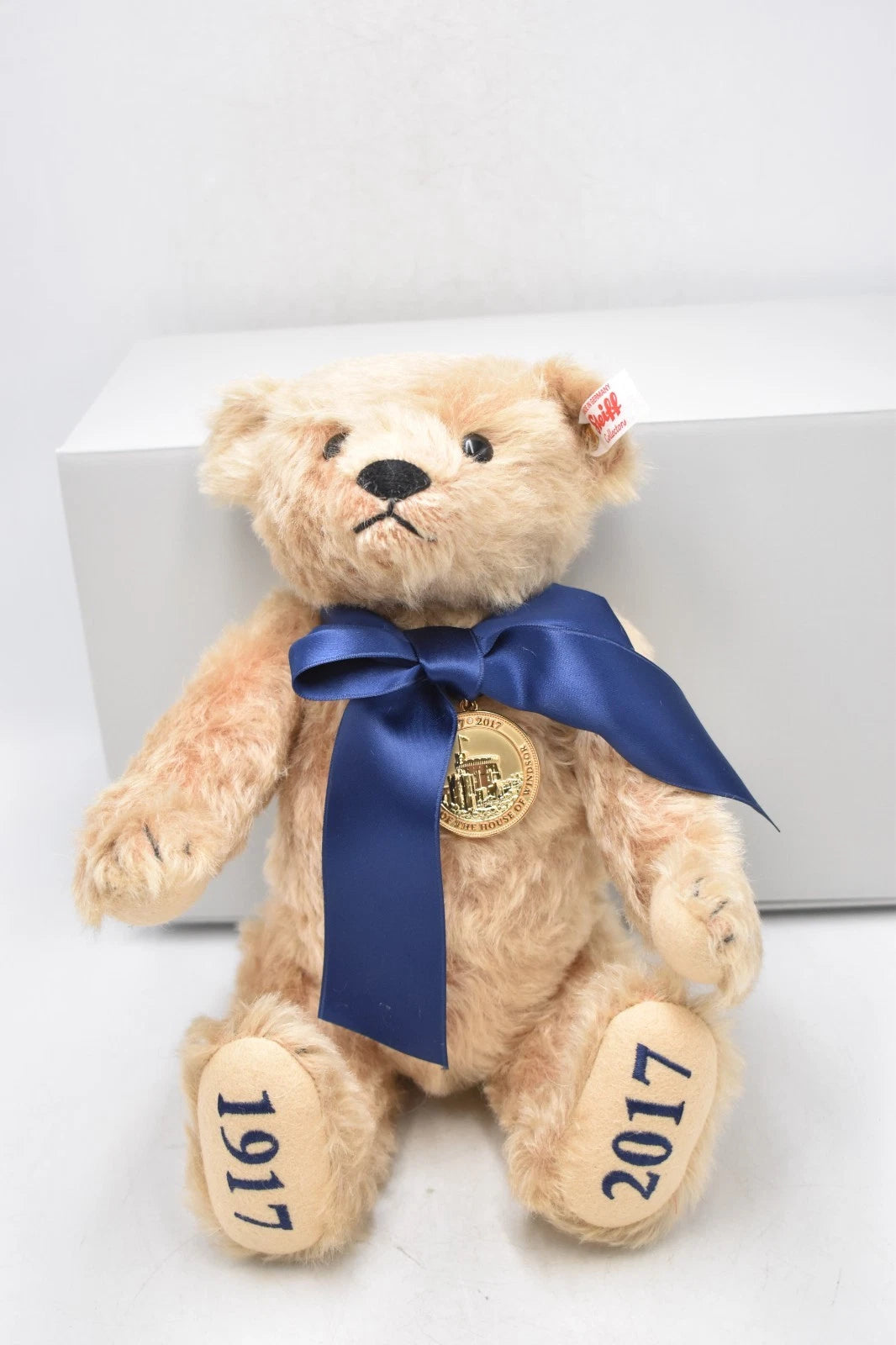 Steiff House of Windsor Centenary Teddy Bear 664861 Limited Edition 105/1971