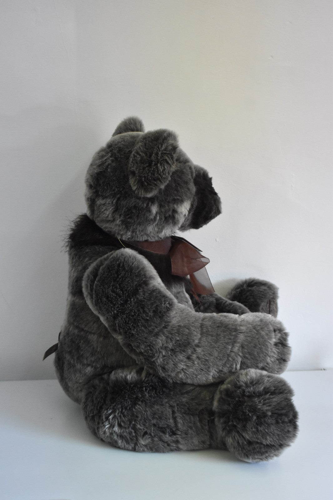 Charlie Bears Hugsley – Retired & Tagged – Designed by Isabelle Lee