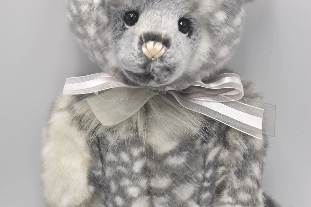 Charlie Bears Melissa Teddy Bear Retired Tagged Isabelle Lee Designed